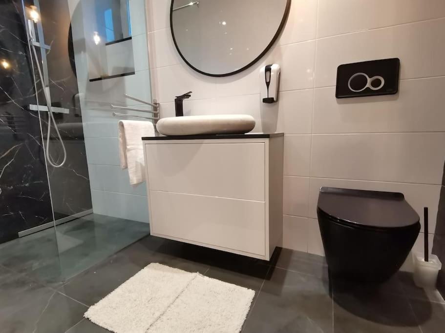 Apartamenty Motyl Bytom Buitenkant foto